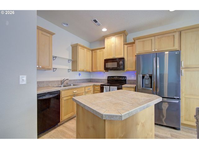 2428 Ne 113TH Ct, Vancouver, WA 98684