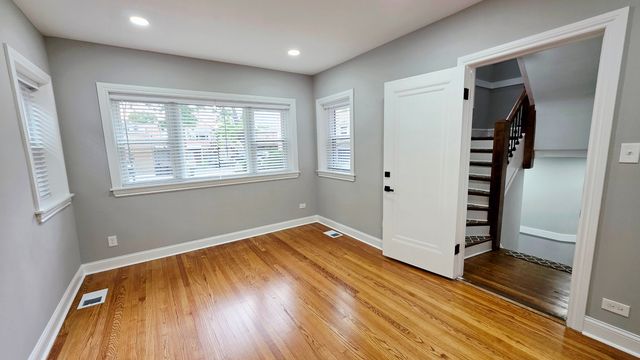 5623 N Miltimore Avenue, Chicago, IL 60646