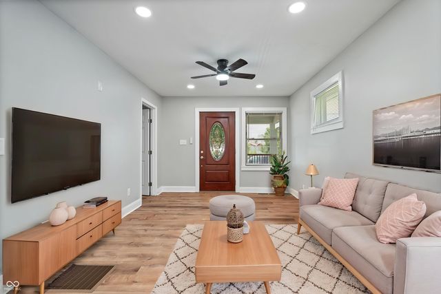 255 Iowa Street, Indianapolis, IN 46225