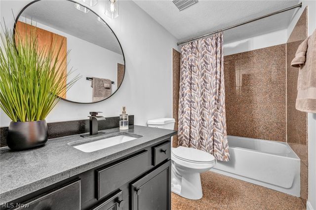 2222 Detroit Avenue 504, Cleveland, OH 44113