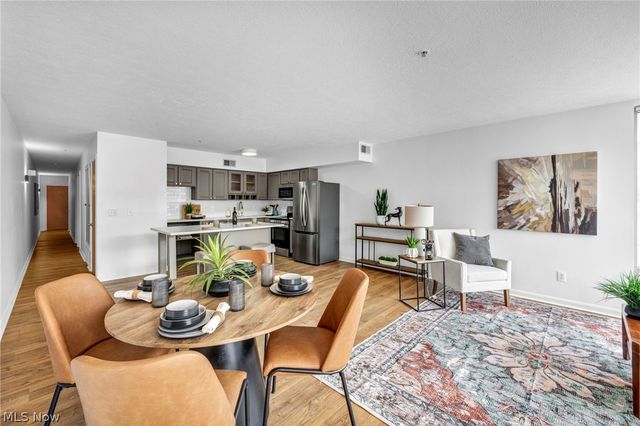 2222 Detroit Avenue 504, Cleveland, OH 44113