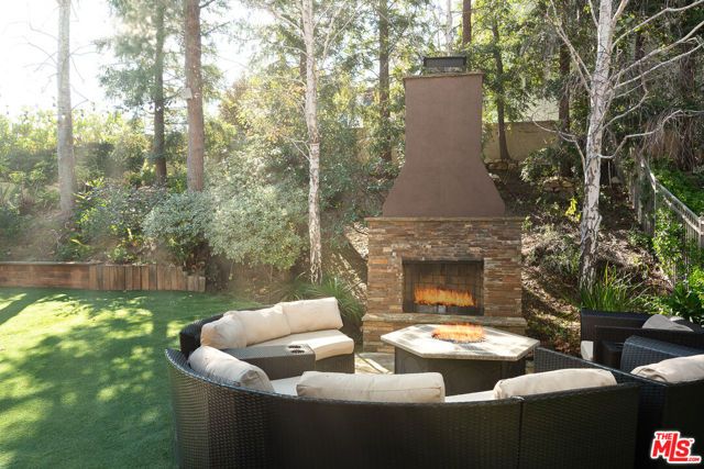 26706 Provence Drive, Calabasas, CA 91302