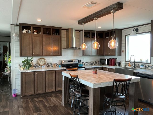 1170 Saltgrass Drive, Salado, TX 76571