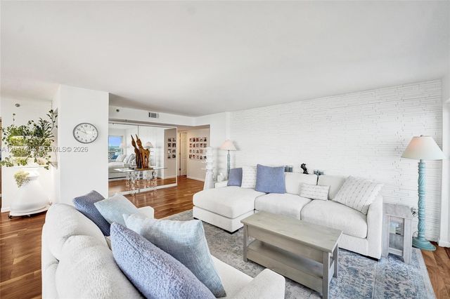 1201 S Ocean Dr 1702N, Hollywood, FL 33019