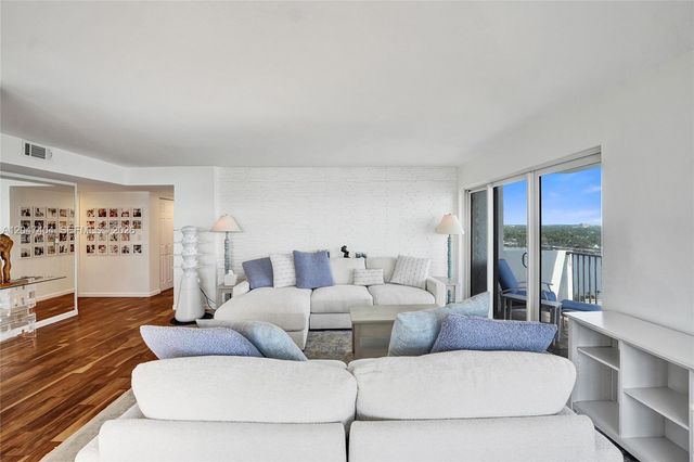 1201 S Ocean Dr 1702N, Hollywood, FL 33019