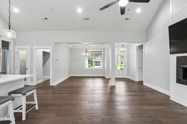 576 Gardenia Drive, Johnson City, TN 37615