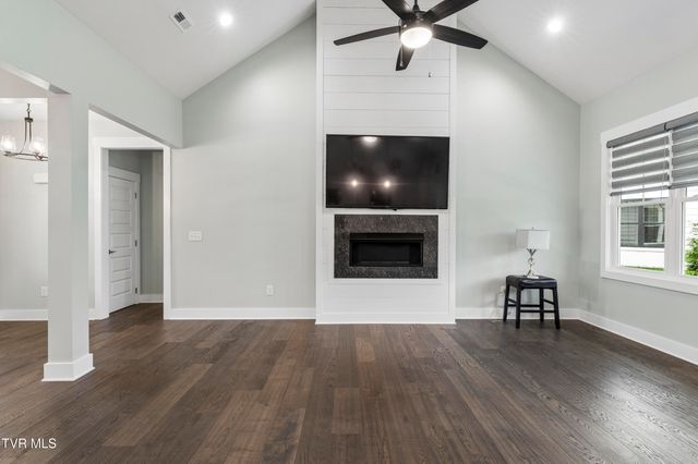 576 Gardenia Drive, Johnson City, TN 37615