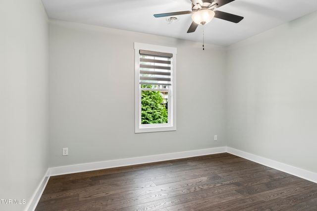 576 Gardenia Drive, Johnson City, TN 37615