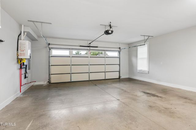576 Gardenia Drive, Johnson City, TN 37615