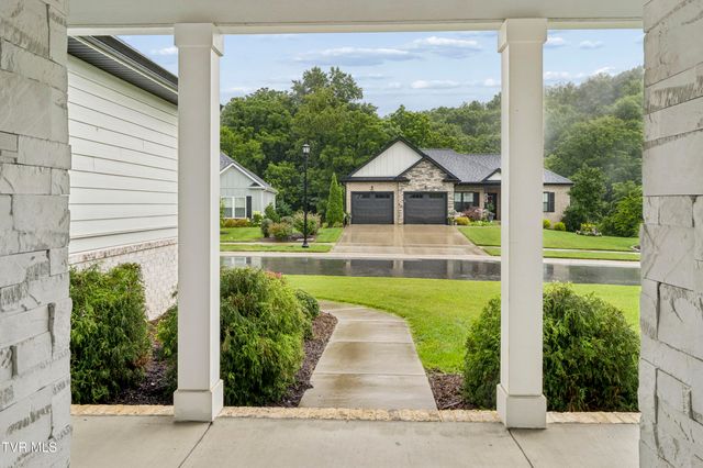 576 Gardenia Drive, Johnson City, TN 37615