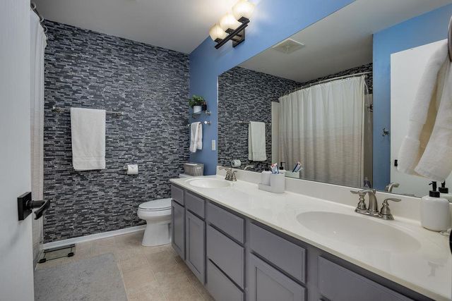 1401 Waldorf Boulevard, Madison, WI 53719