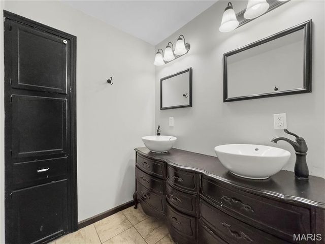 5063 Rock Road, Waterloo, IL 62298