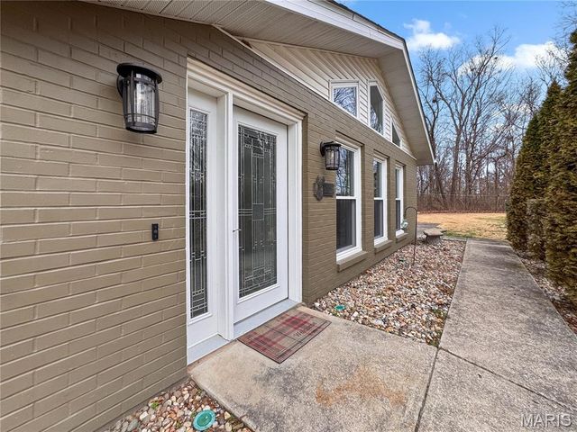 5063 Rock Road, Waterloo, IL 62298