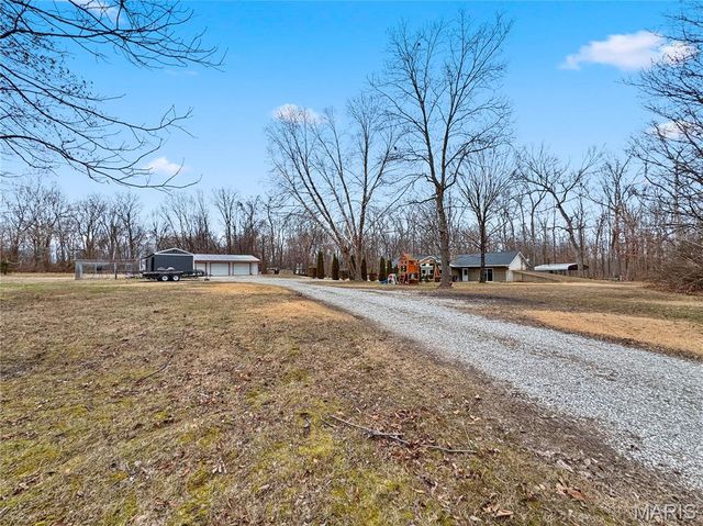 5063 Rock Road, Waterloo, IL 62298