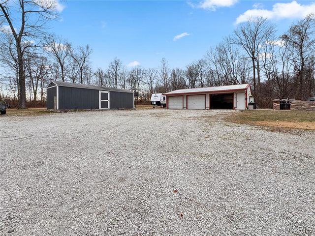 5063 Rock Road, Waterloo, IL 62298