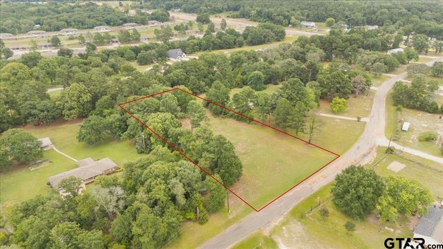 17066 Creekside, Lindale, TX 75771