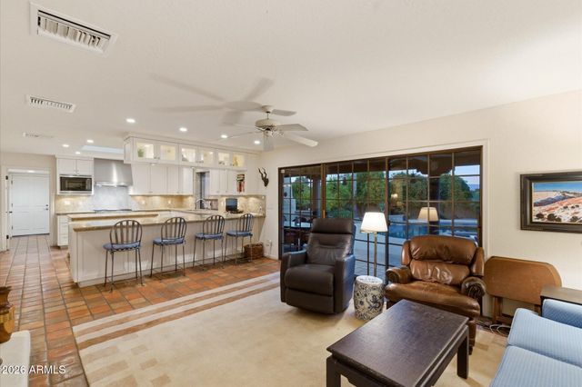 7446 E STAGECOACH Pass, Carefree, AZ 85377