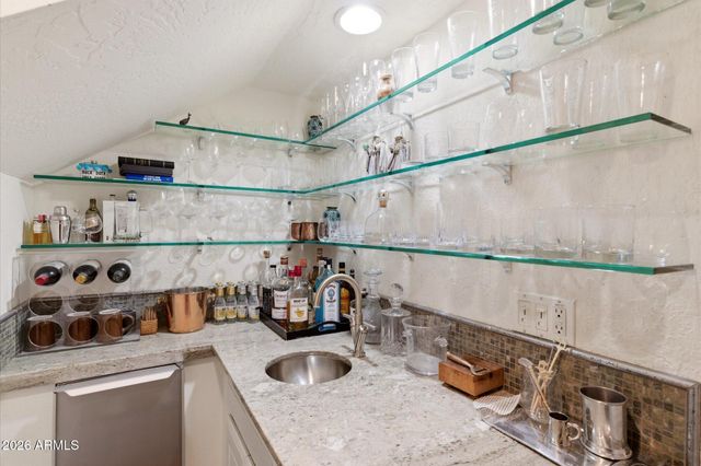 7446 E STAGECOACH Pass, Carefree, AZ 85377