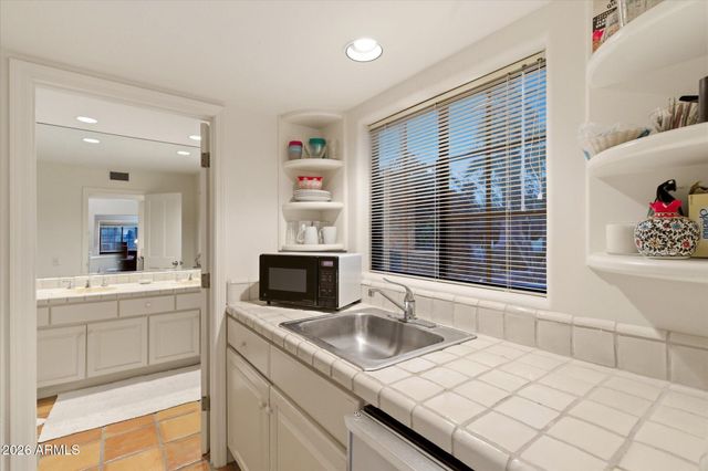 7446 E STAGECOACH Pass, Carefree, AZ 85377