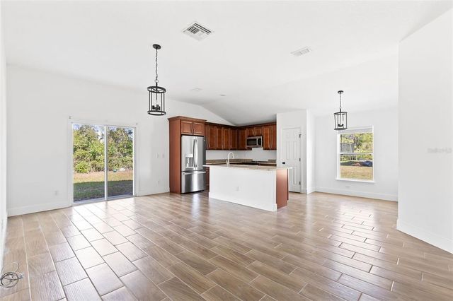 21 ROCKEFELLER DRIVE, Palm Coast, FL 32164