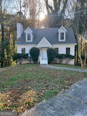 3990 Rocmar Drive, Snellville, GA 30039