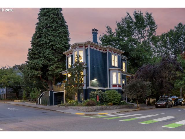 1708 Sw COLUMBIA St, Portland, OR 97201