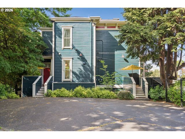 1708 Sw COLUMBIA St, Portland, OR 97201