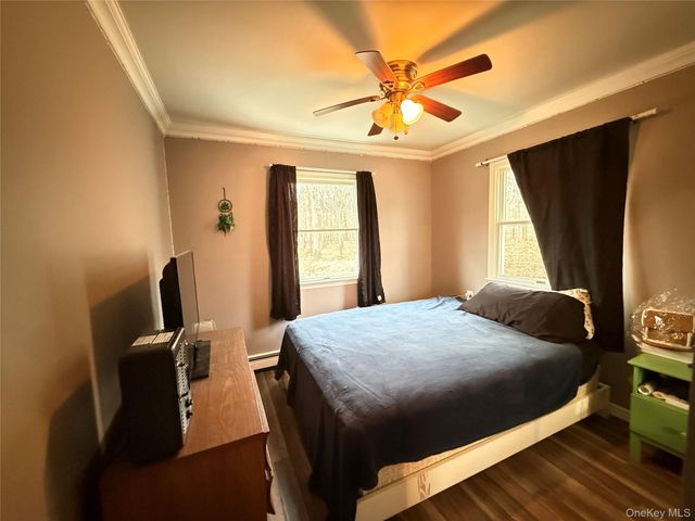 4 Manor Hills Drive, Manorville, NY 11949