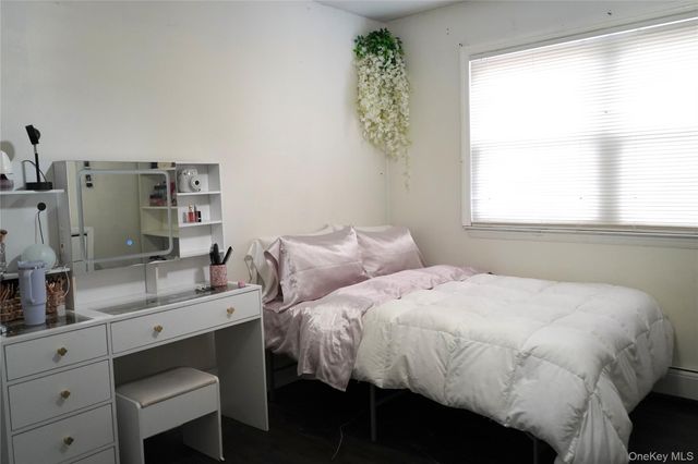 4 Manor Hills Drive, Manorville, NY 11949