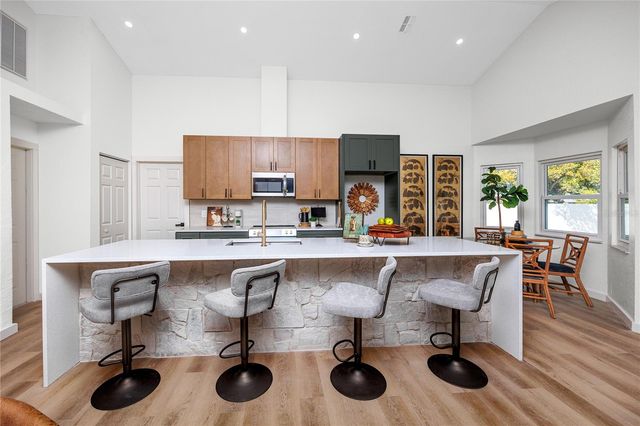 2735 CORDOVA WAY S, St Petersburg, FL 33712