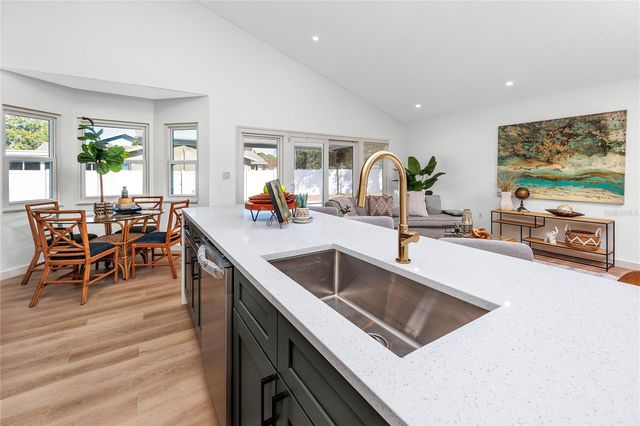 2735 CORDOVA WAY S, St Petersburg, FL 33712