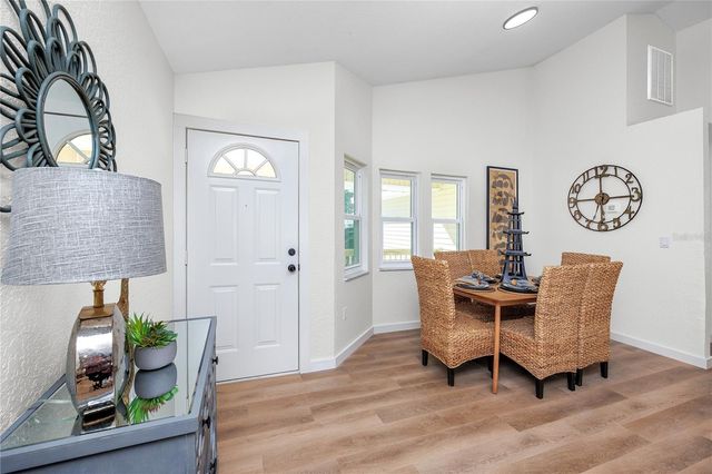 2735 CORDOVA WAY S, St Petersburg, FL 33712