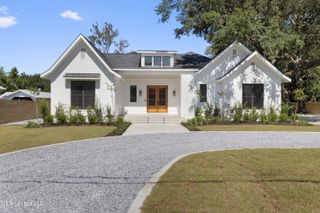 1203 Calhoun Street, Ocean Springs, MS 39564