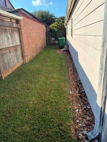 11515 W Bellfort Avenue, Houston, TX 77099