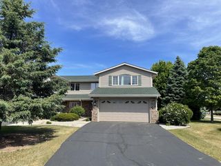 723 Stoney Creek COURT #4, West Bend, WI 53095