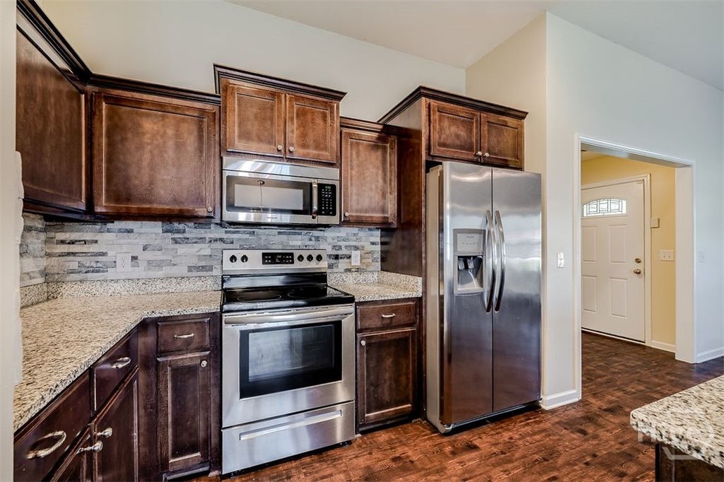 Image 10 of property listing at 117 S 3rd (Third) Street, Guyton, GA 31312