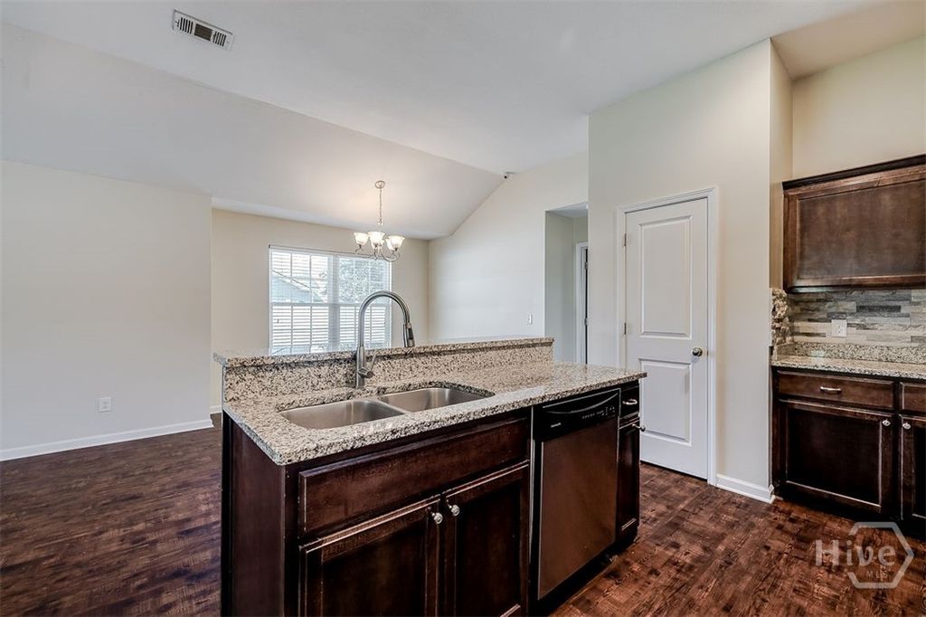 Image 13 of property listing at 117 S 3rd (Third) Street, Guyton, GA 31312