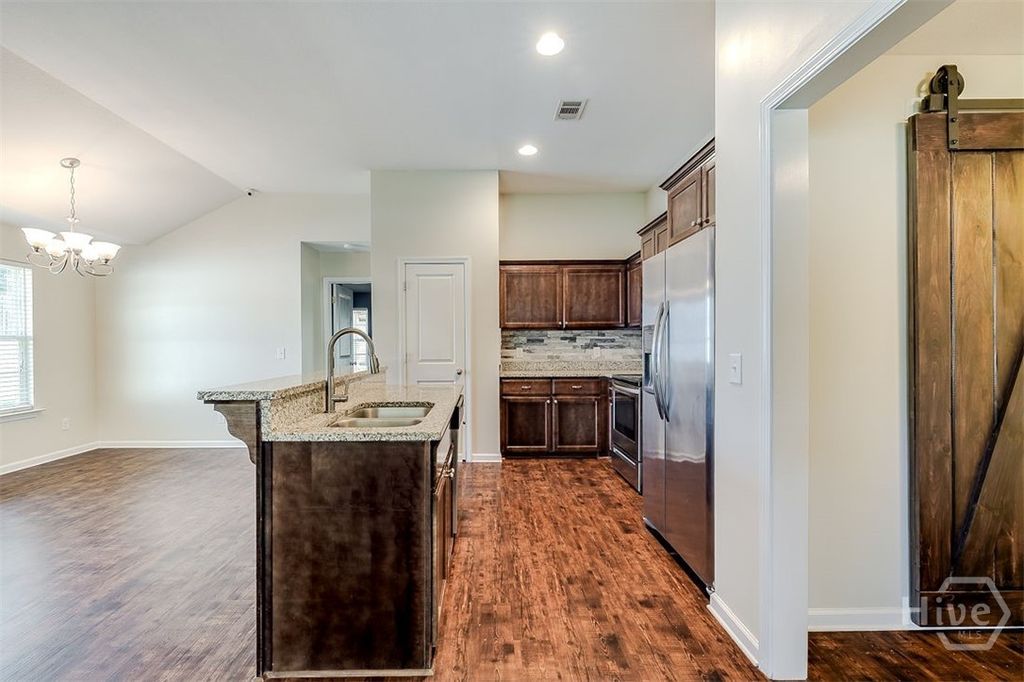 Image 14 of property listing at 117 S 3rd (Third) Street, Guyton, GA 31312