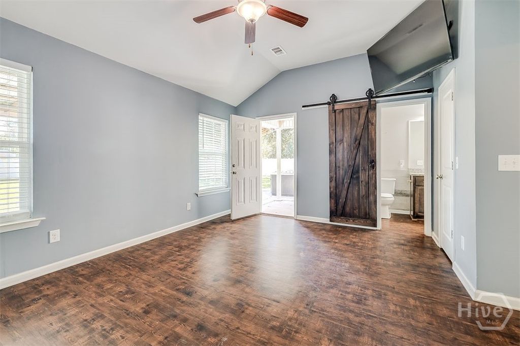 Image 19 of property listing at 117 S 3rd (Third) Street, Guyton, GA 31312