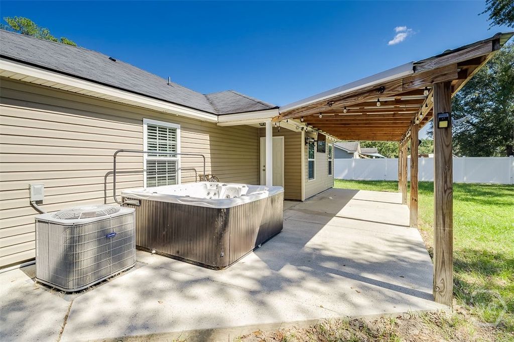 Image 30 of property listing at 117 S 3rd (Third) Street, Guyton, GA 31312