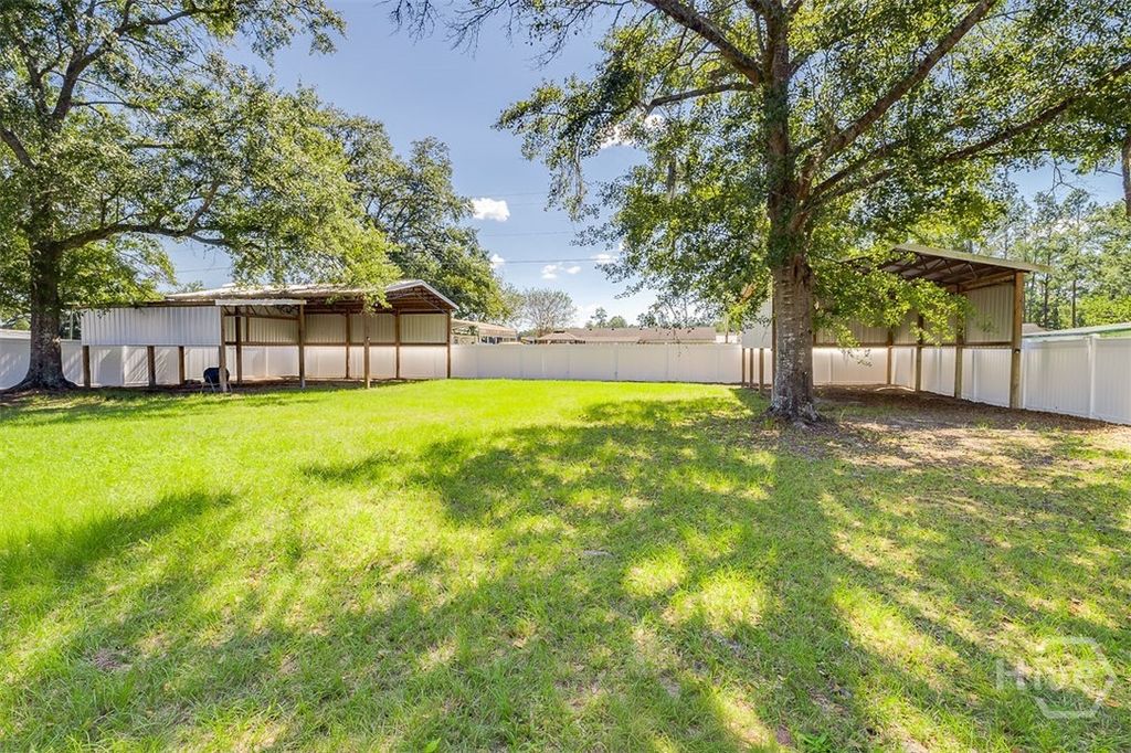 Image 31 of property listing at 117 S 3rd (Third) Street, Guyton, GA 31312