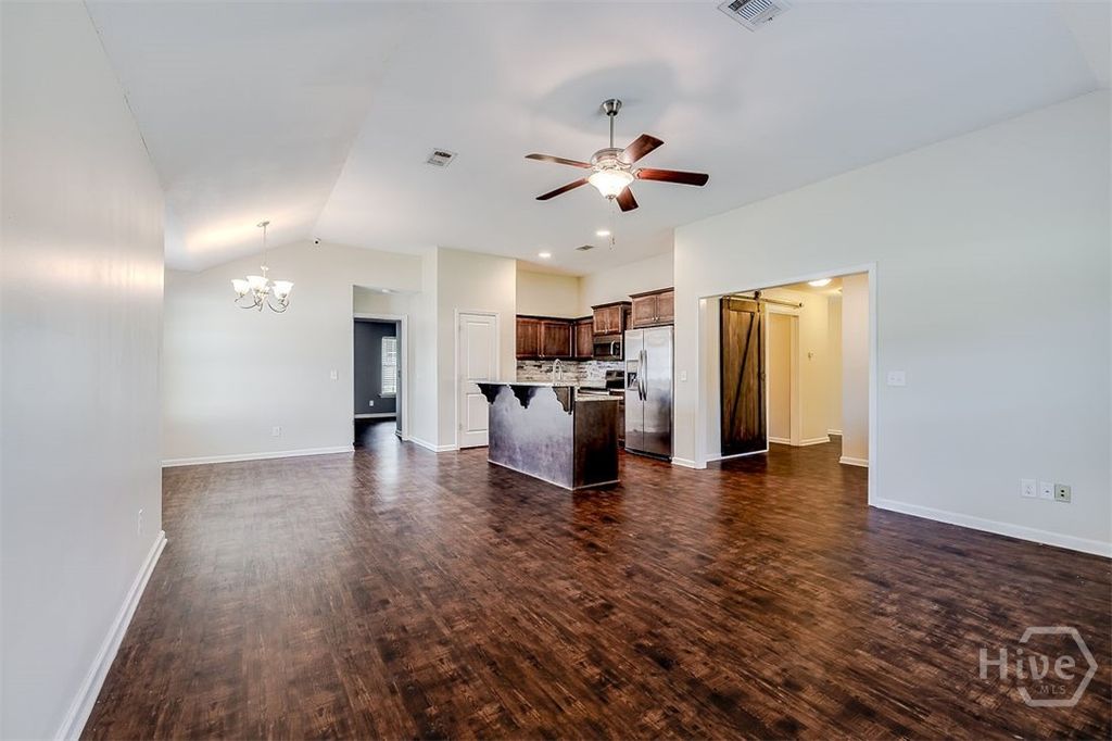 Image 7 of property listing at 117 S 3rd (Third) Street, Guyton, GA 31312