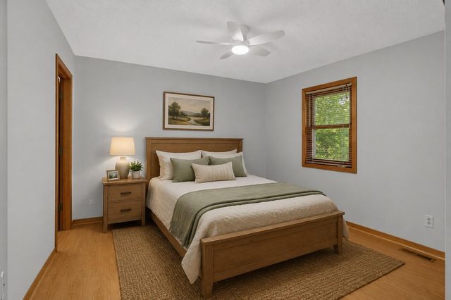 8635 Oakland Avenue S, Bloomington, MN 55420