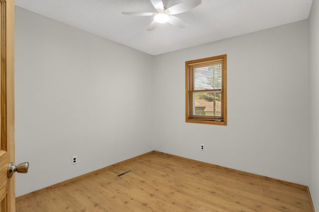 8635 Oakland Avenue S, Bloomington, MN 55420
