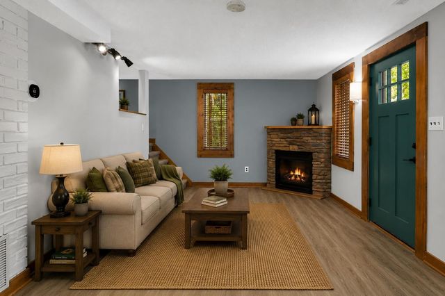 8635 Oakland Avenue S, Bloomington, MN 55420