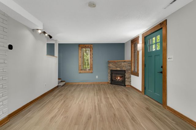 8635 Oakland Avenue S, Bloomington, MN 55420