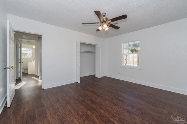 132 Elm St, Pensacola, FL 32506