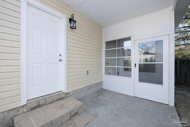 132 Elm St, Pensacola, FL 32506