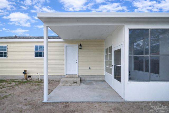 132 Elm St, Pensacola, FL 32506