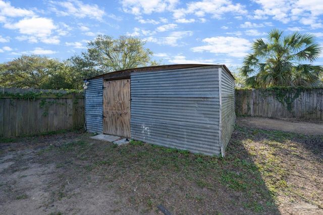 132 Elm St, Pensacola, FL 32506